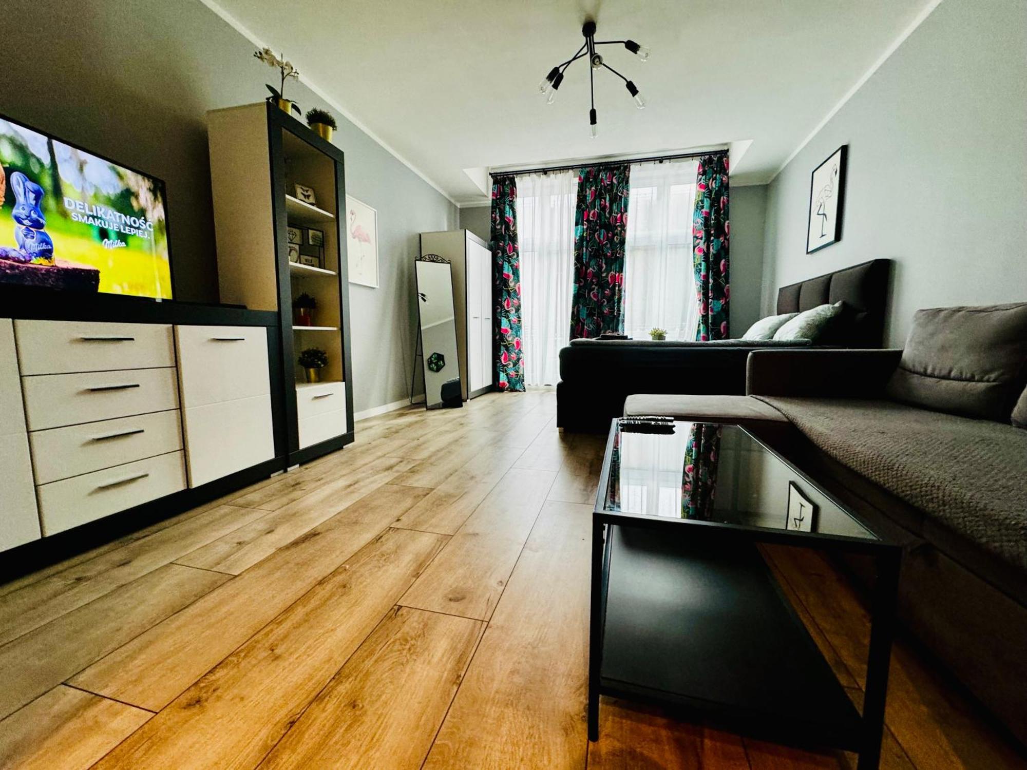 Apartament Flaming Z Balkonem - Scisle Centrum Naprzeciwko Pkp I Pks - Self Check In - Darmowy Parking - Pozne Wymeldowanie - Wystawiamy Fv Opole Exterior photo